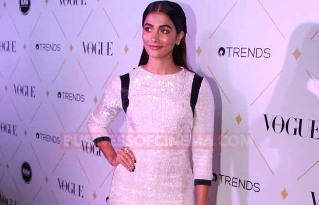 Vogue Beauty Awards 2017: Aishwarya Rai Bachchan, Karisma Kapoor, Disha Patani Turn Heads!