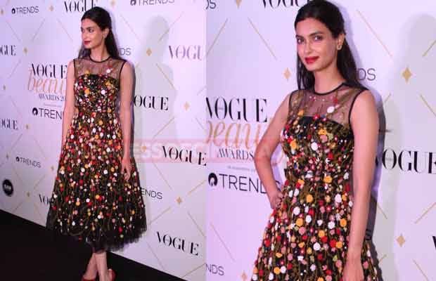 Vogue Beauty Awards 2017: Aishwarya Rai Bachchan, Karisma Kapoor, Disha Patani Turn Heads!