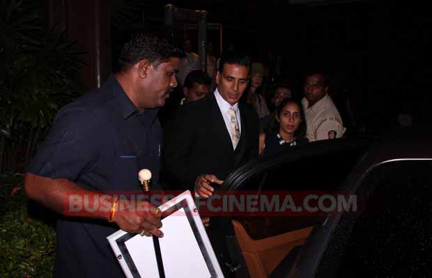 Vogue Beauty Awards 2017: Aishwarya Rai Bachchan, Karisma Kapoor, Disha Patani Turn Heads!