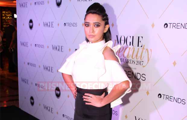 Vogue Beauty Awards 2017: Aishwarya Rai Bachchan, Karisma Kapoor, Disha Patani Turn Heads!