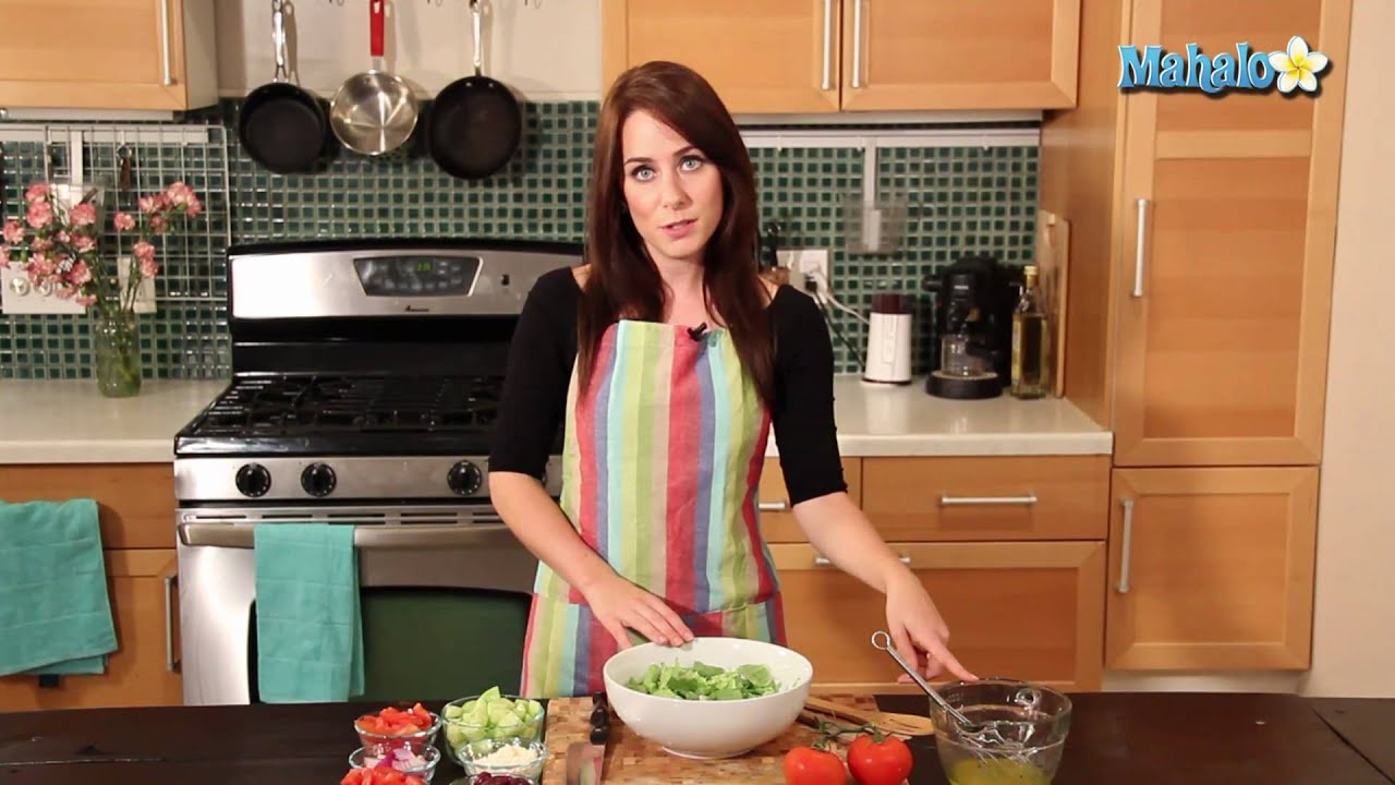 How to Make a Greek Salad