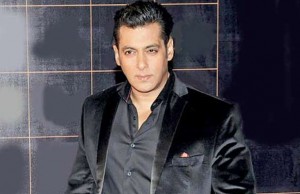 Must Watch: Salman Khan's Cutest Moment With Little Adorable Baby!