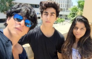 When Shah Rukh Khan And Aryan Sang Akon's Smack That Without Knowing What It Meant!