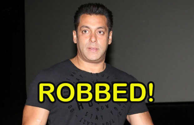 Shocking! Salman Khan Robbed By Four Girls At A Night Club