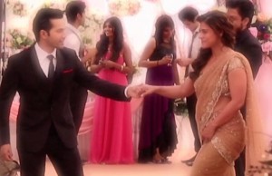 Varun Dhawan On Kriti Sanon: I Needed A Ladder Because She Is So Tall!