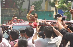 Amitabh Bachchan's Special Gift To Media On His Birthday!
