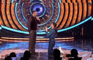 Bigg Boss 9: Deepika Padukone Proposes Salman Khan For Marriage, You Won't Believe His Reply!
