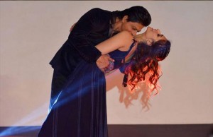 Kriti Sanon Gets Shah Rukh khan's Women Fan All Jealous, Here's How!