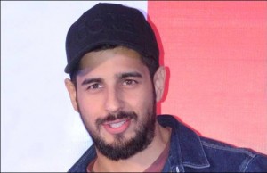 Watch: Sidharth Malhotra's Favourite Co-Star In Kapoor & Sons, And It's Not Alia Bhatt!