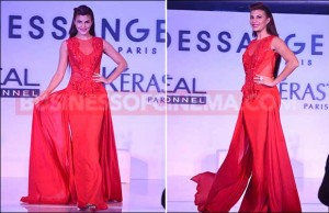 Hot Or Not: Jacqueline Fernandez In Red!