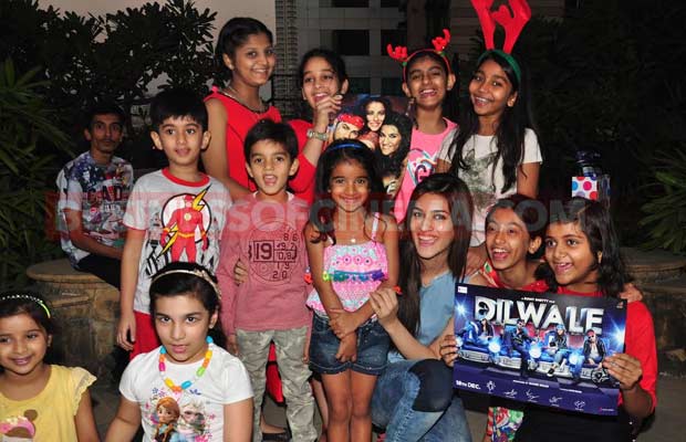 Kriti Sanon Becomes Santa For Kids!