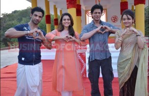 Photos: Shah Rukh Khan And Kajol Promote Dilwale On TV Show