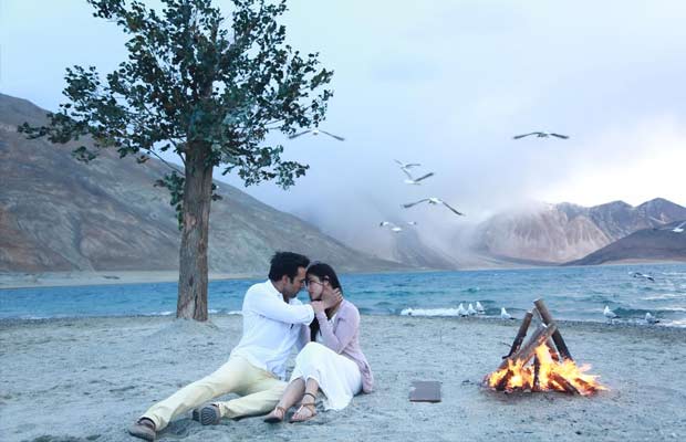Sanam Re: Yami Gautam And Pulkit Samrat Look Crazy In Love In This Romantic Title Song