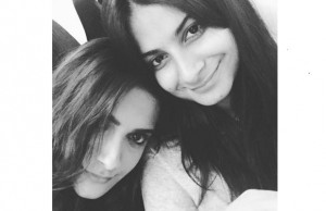 Rhea Kapoor's Birthday: Sonam Kapoor, Harshvardhan Kapoor And Anil Kapoor Have The CUTEST Gift For Her!