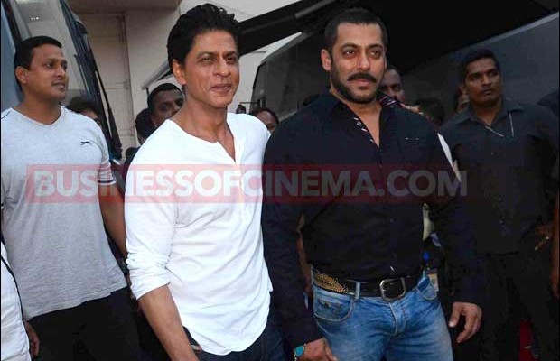 Here Is How Salman Khan Is Supporting Shah Rukh Khan’s Dilwale!