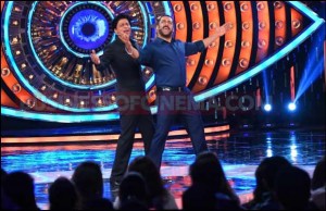 Watch: Shah Rukh Khan's Reaction On Doing Karan Arjun Sequel With Salman Khan!