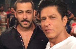 Shah Rukh Khan And Salman Khan Try To Break Internet With Their Selfie!