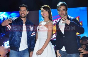 Photos: Tusshar Kapoor, Gauahar Khan And Aftab Shivdasani At Kya Kool Hain Hum 3 Song Launch!
