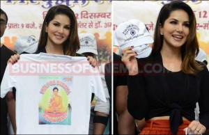 Hot Or Not: Sunny Leone Snapped In A Simple Look!