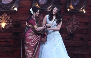 Here's What Happened When Aishwarya Rai Bachchan Called Rekha Maa!