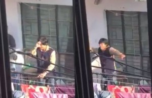 Leaked Video: Shah Rukh Khan's Crazy Dance In Balcony While Shooting Fan Song!