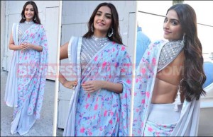 Photos: Sonam Kapoor Goes Hot In This Saree!