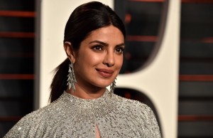 Priyanka Chopra's Secret: Post Oscars, She Changed Her Clothes In The Airport