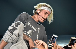 Justin Bieber Cancels All Meet And Greets For Purpose World Tour, Fans Have Mixed Reaction!