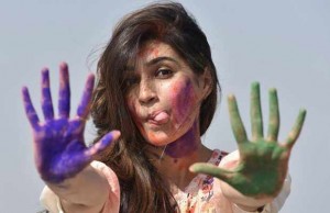 Kriti Sanon Reminisces Of Traditional Holi's Played During Childhood In Delhi!