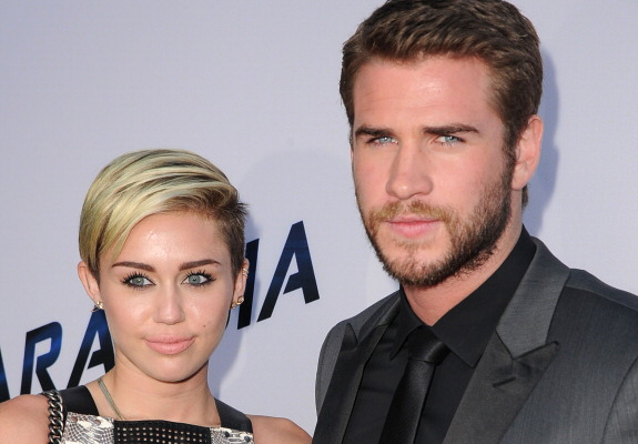 All Is Not Well Between Miley Cyrus And Fiancé Liam Hemsworth?