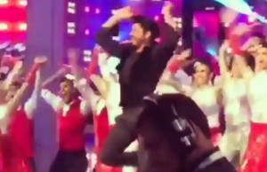LEAKED VIDEO: Shah Rukh Khan Gives Thrilling Performance On 'JABRA FAN' At TOIFA 2016