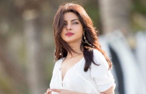 Priyanka Chopra's Hollywood Debut Baywatch Postponed Because Of This Reason!