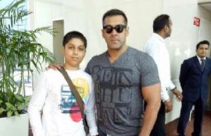 Salman Khan Allowed This Kid To Take Picture And The Reason Is Quiet Surprising