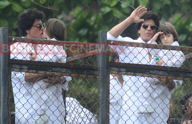 Just In Photos: Shah Rukh Khan’s Cutest Moment With AbRam While Greeting Fans On Eid