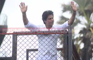Look How Fans Celebrated Shah Rukh Khan Crossing 21 Million Followers On Twitter