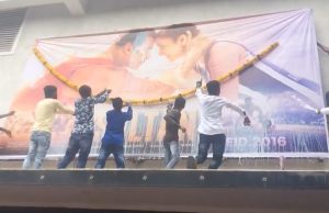 Watch Video: Sultan Salman Khan's Fans Go Crazy At Chandan Theatre