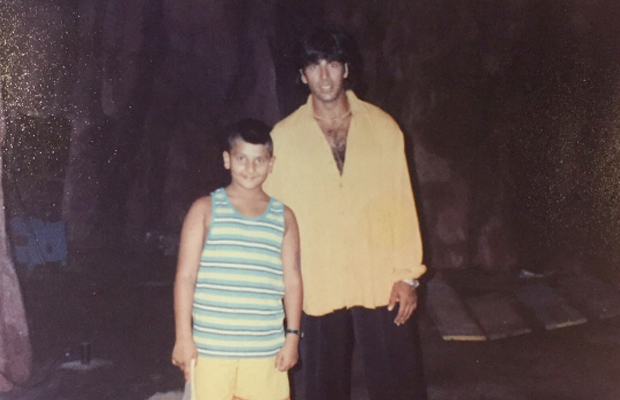#Throwback Picture: Guess This Bollywood Actor With Akshay Kumar