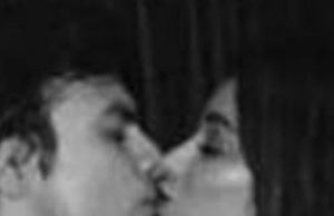 SHOCKING! Sridevi's Daughter Jhanvi Kapoor Intense Lip Lock With Her Boyfriend