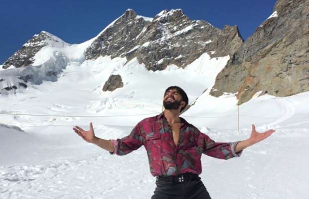 Look What Special Thing Ranveer Singh Did For Shah Rukh Khan