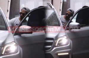 Photos: Happy Shahid Kapoor Snapped While Visiting Mira Rajput And Daughter At The Hospital