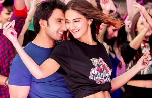 Watch: Ranveer Singh Scares A Snake By Showing His Anaconda!