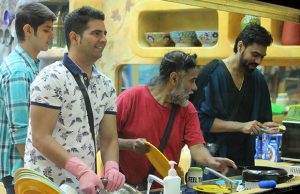 Bigg Boss 10: You Won't Believe What Swamiji Stole From The House And Its Too Funny!