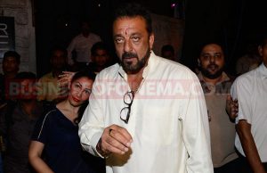 Sanjay Dutt Celebrates Diwali Misses His Parents!!