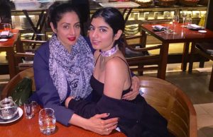 Don't Miss This Adorable Picture of Sridevi With Daughter Khushi Kapoor
