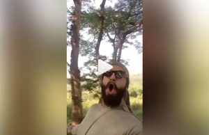 Watch: Ranveer Singh Promotes Shraddha Kapoor-Farhan Akhtar's Rock On 2 In The Most Craziest Way!