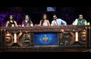 Photos: Ranveer Singh And Vaani Kapoor Go Befikre On The Sets Of Super Dancer!