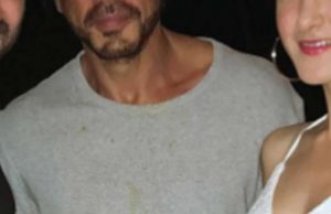 Here's The First Photo Of Shah Rukh Khan From His 51st Birthday Bash!