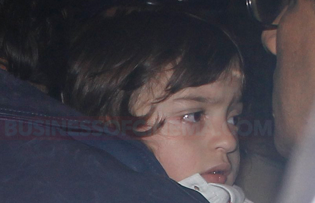 Photos: Did The Paparazzi Alarm Shah Rukh Khan’s Son AbRam At The Airport?