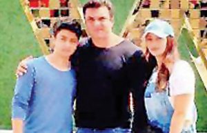 Sohail Khan And Wife Seema Khan Are Very Much Together