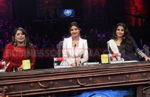 Photos: Vidya Balan Promotes Kahaani 2 On The Sets Of Super Dancer